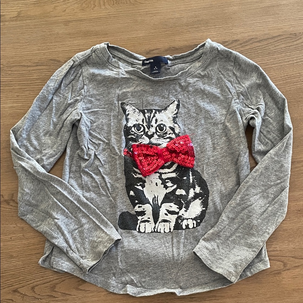NWoT GAP Kids Girls Small (6-7) Long Sleeve Gray Shirt with Red Bow Cat Print